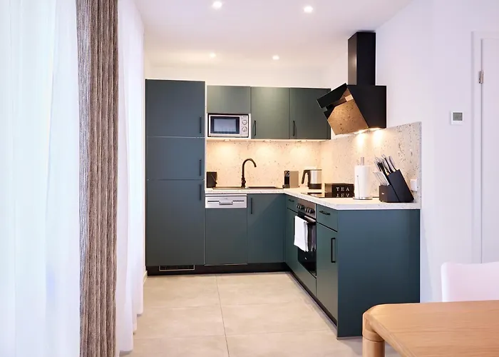 Xzllenz - 4 Schlafzimmer, Zentral, Parken, U-bahn, 2 Baeder, 4 Smart-tv, Optional Einzelbett Σπίτι διακοπών *