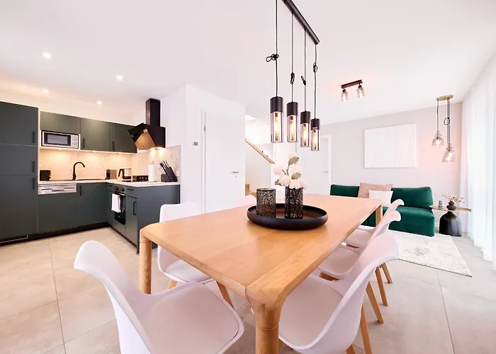 Xzllenz - 4 Schlafzimmer, Zentral, Parken, U-bahn, 2 Baeder, 4 Smart-tv, Optional Einzelbett *