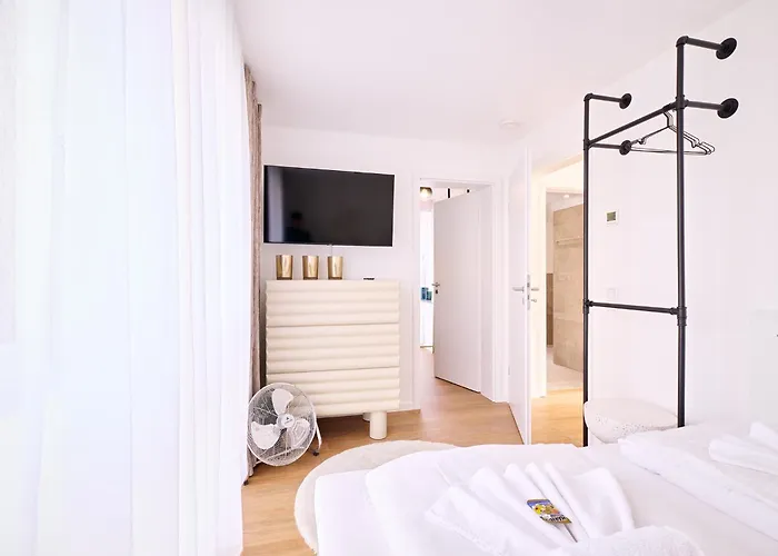 Σπίτι διακοπών Xzllenz - 4 Schlafzimmer, Zentral, Parken, U-bahn, 2 Baeder, 4 Smart-tv, Optional Einzelbett *