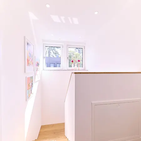 Xzllenz - 4 Schlafzimmer, Zentral, Parken, U-bahn, 2 Baeder, 4 Smart-tv, Optional Einzelbett * 뉘른베르크